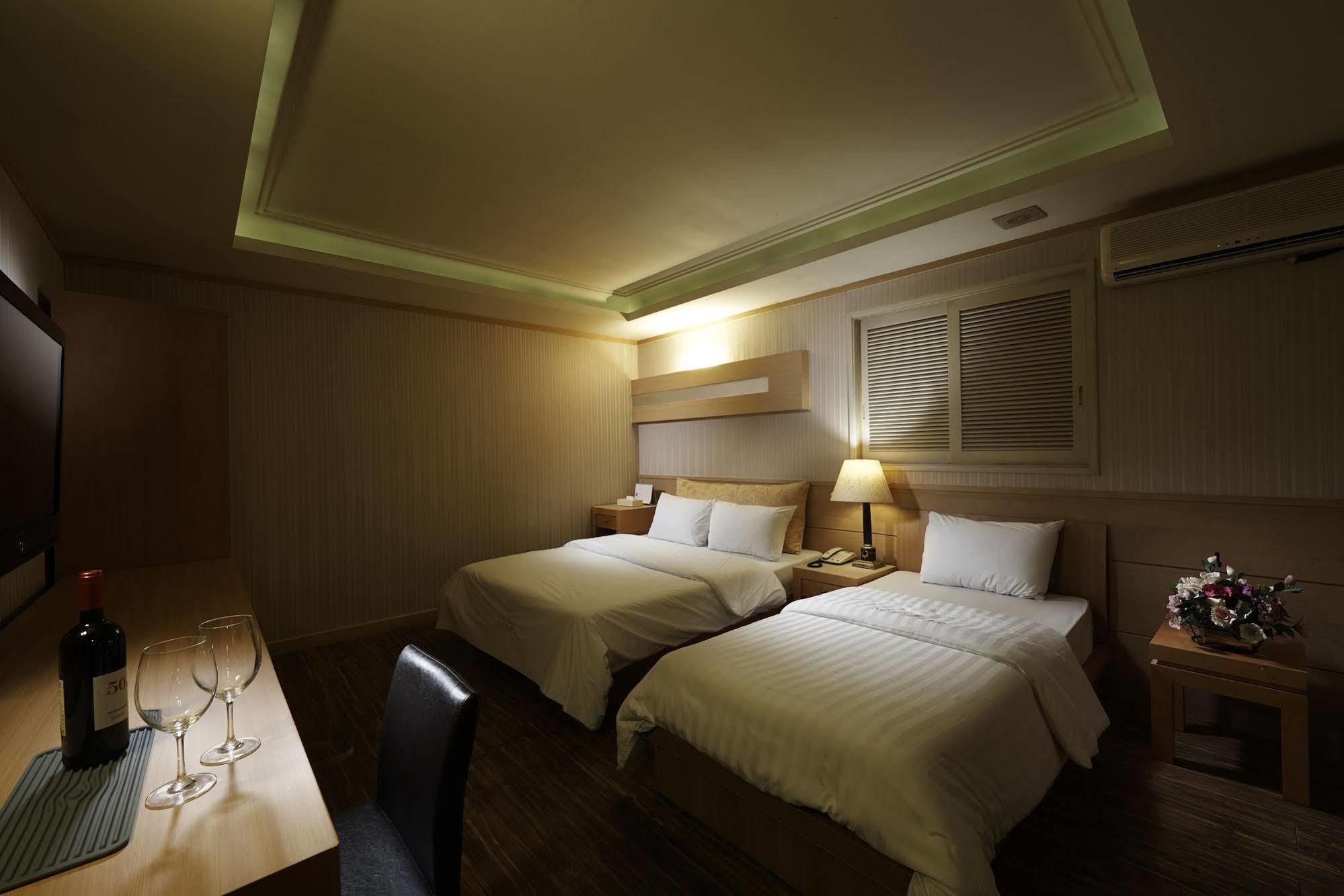 Hotel Noblesse, Yeoksam Seoul Exteriör bild