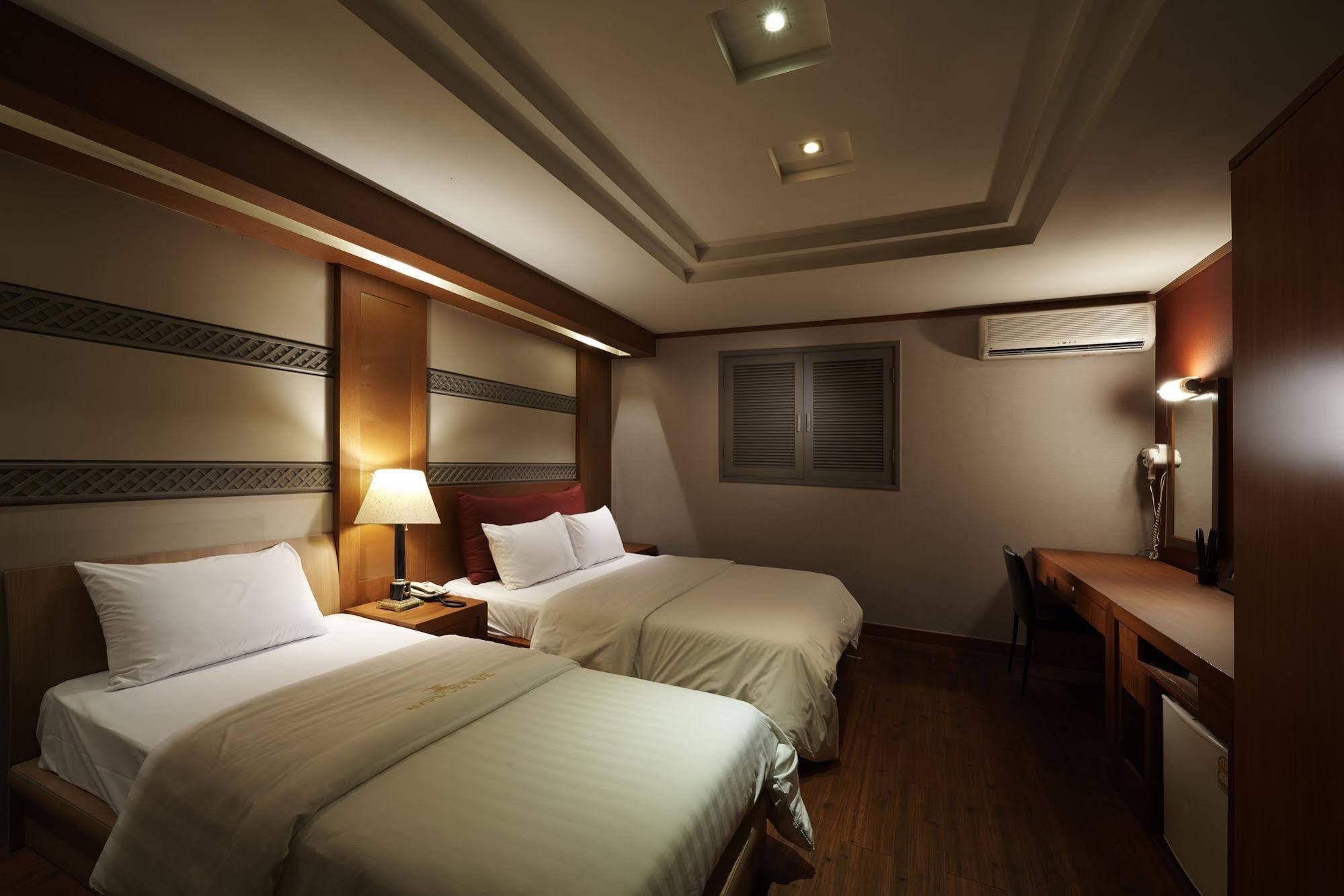 Hotel Noblesse, Yeoksam Seoul Exteriör bild