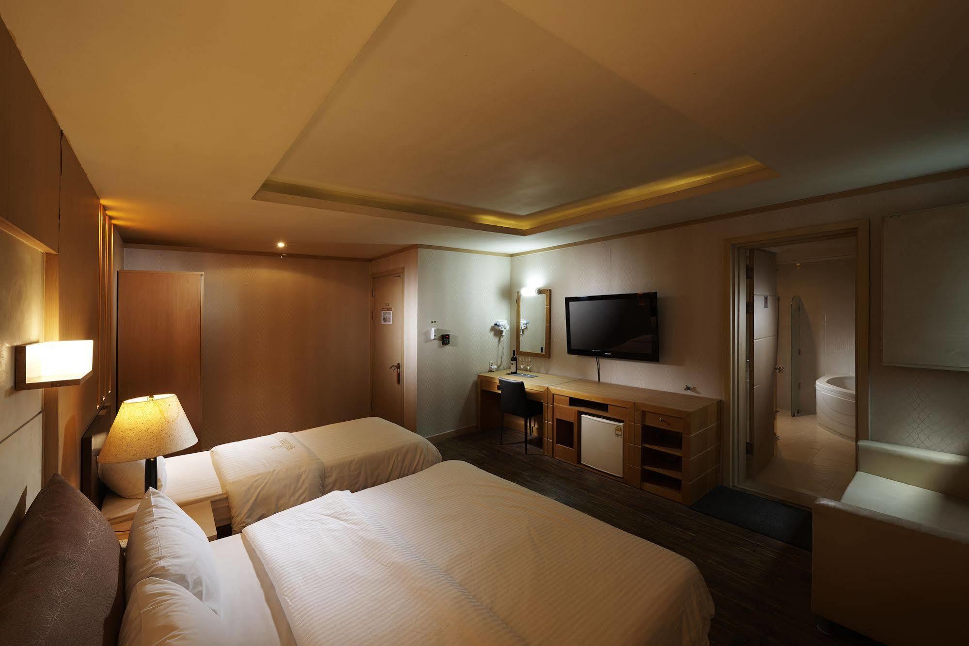 Hotel Noblesse, Yeoksam Seoul Exteriör bild