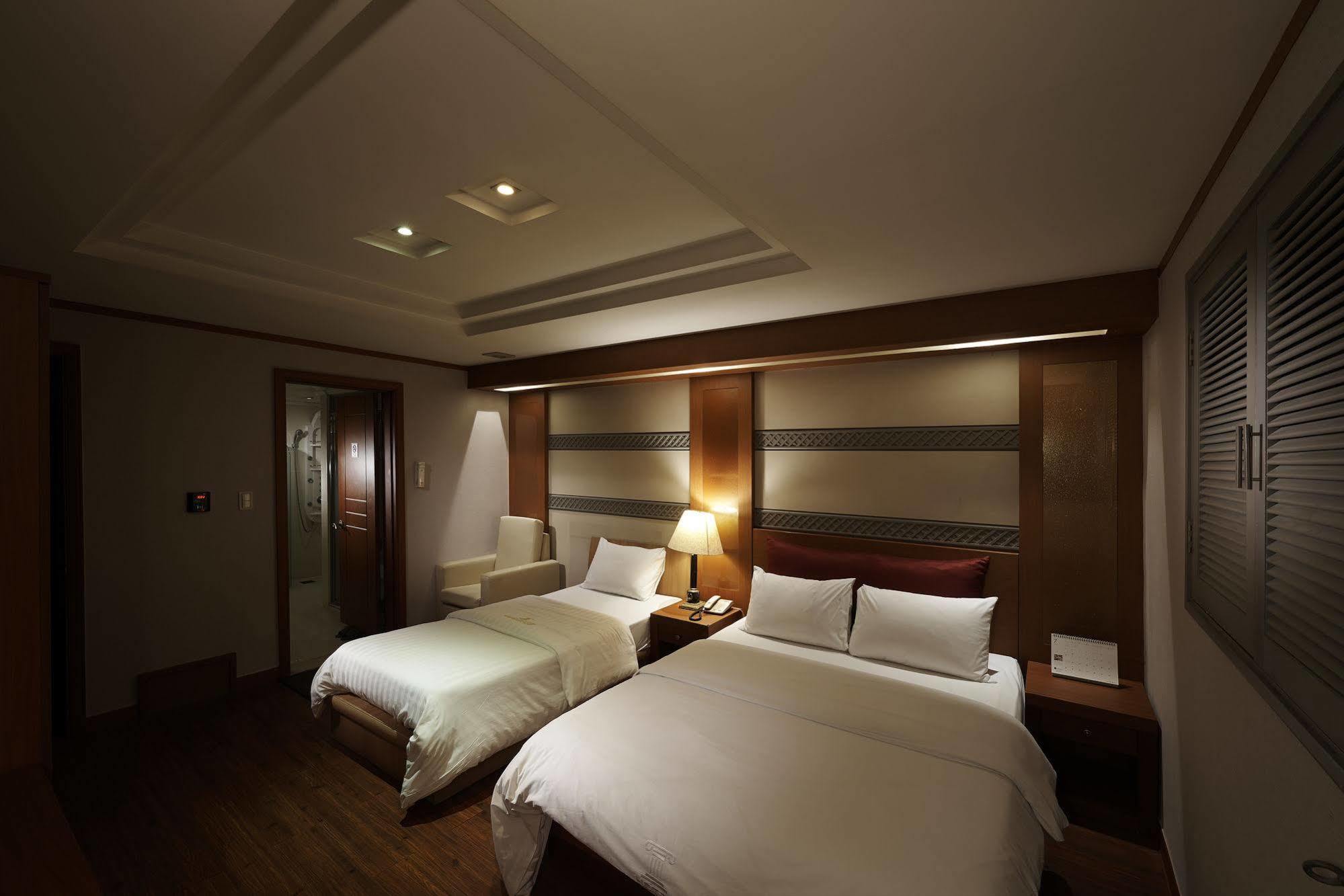 Hotel Noblesse, Yeoksam Seoul Exteriör bild
