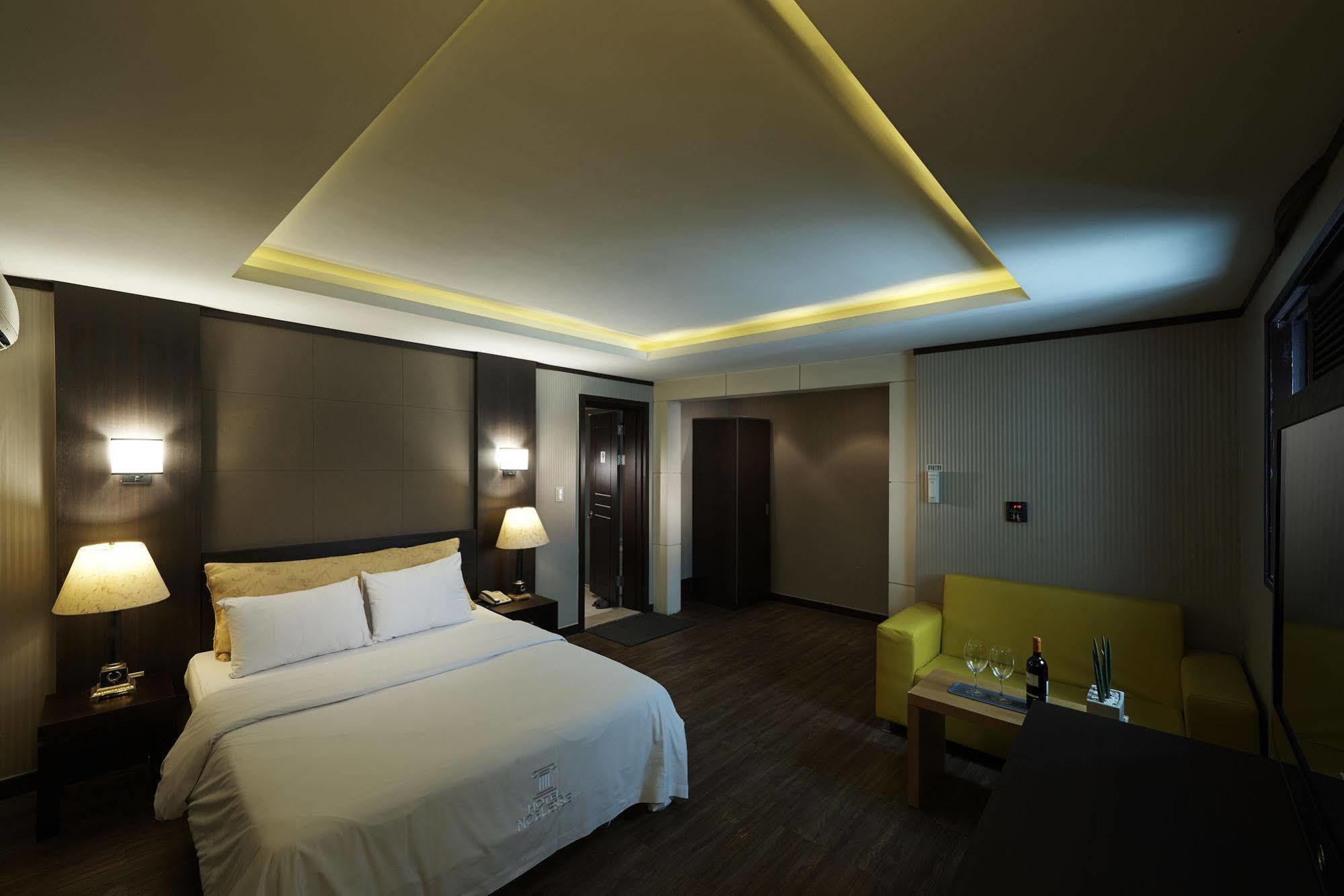 Hotel Noblesse, Yeoksam Seoul Exteriör bild